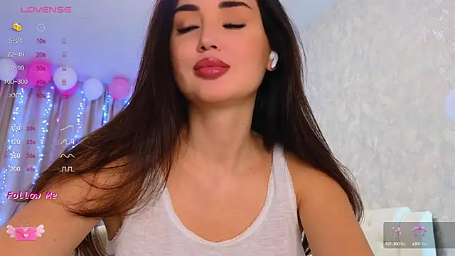 LaraSkinny online show from December 2024 03:18:02 AM