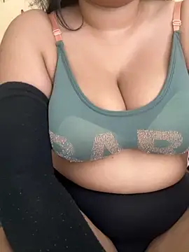 Snapshot of OnlyPragya chatting on September 2025 06:00:01 PM OnlyPragya online show from September 2025 06:00:01 PM