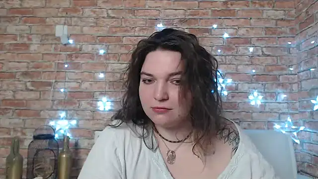 Amelia Kiss  online show from January 2025 12:50:01 AM