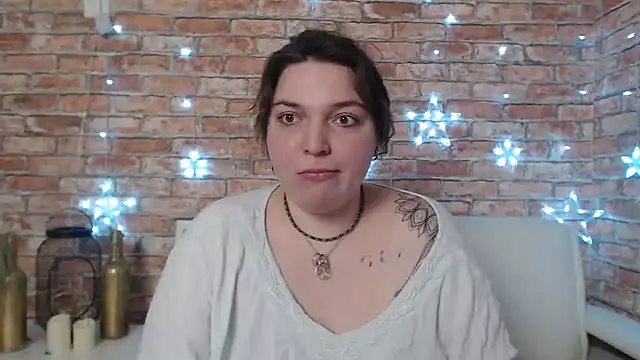 Amelia Kiss  online show from January 2025 03:41:01 AM