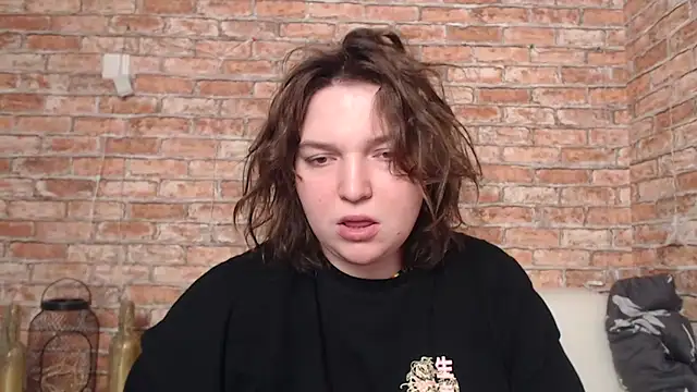 Amelia Kiss  online show from February 2025 12:48:02 AM