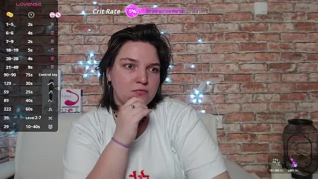 Amelia Kiss  online show from October 2025 12:32:01 AM