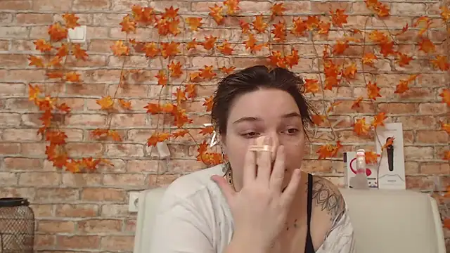 Amelia Kiss  online show from November 2025 12:54:02 AM