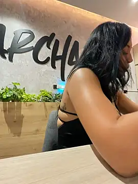 Snapshot of Sol_Miller chatting on January 2025 07:13:02 PM Sol Miller online show from January 2025 07:13:02 PM