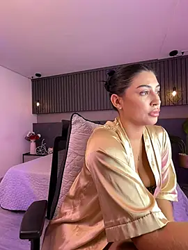 Snapshot of Sol_Miller chatting on February 2025 09:18:02 PM Sol Miller online show from February 2025 09:18:02 PM