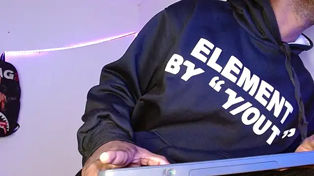 king  Black online show from March 2026 11:15:02 AM