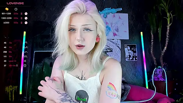 little grinch666 online show from February 2025 08:09:02 PM