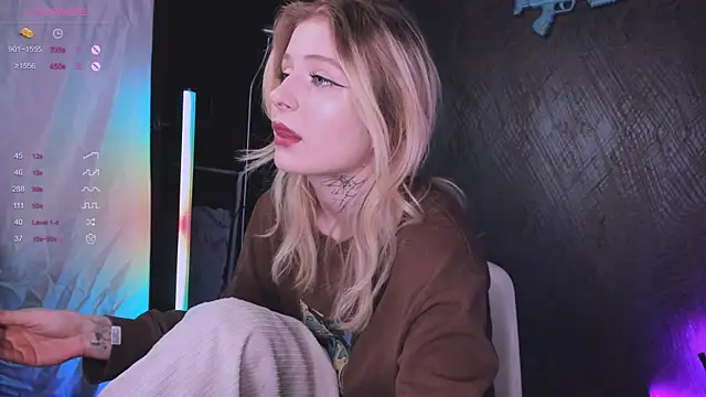 little grinch666 online show from December 2025 06:04:01 PM