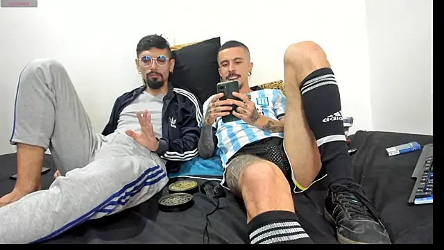 Aaron BigDickxxx online show from April 2026 07:08:02 PM