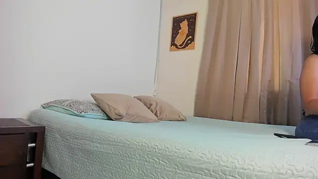 pamela-wells online show from September 2025 04:28:01 PM