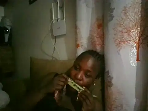 Snapshot of Sonnia_ chatting on January 2025 08:02:01 PM Sonnia online show from January 2025 08:02:01 PM