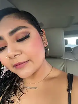 Juli Walker online show from April 2026 01:23:01 PM