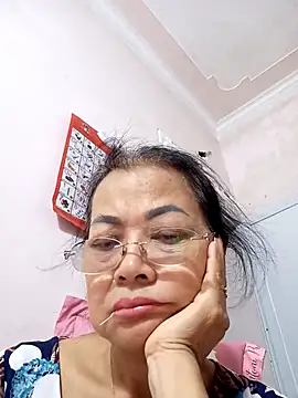 Hotestlove online show from October 2025 10:38:01 AM