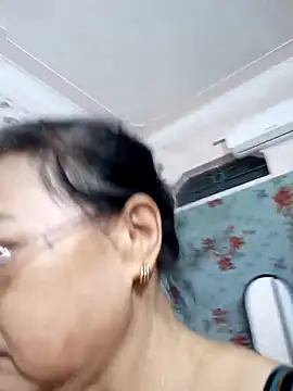 Hotestlove online show from October 2025 10:51:01 AM