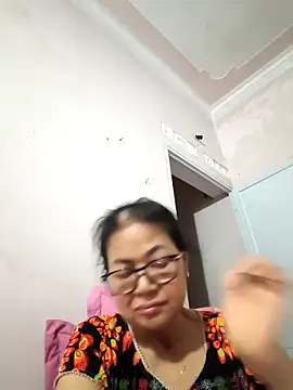 Hotestlove online show from April 2026 02:20:01 PM