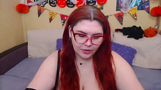 JuliaKeln online show from October 2025 02:02:02 PM