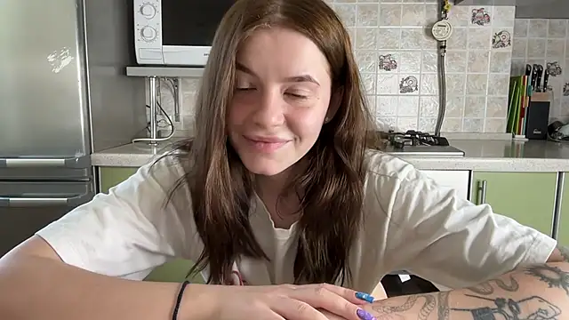 Snapshot of mia___mi chatting on February 2025 12:40:01 PM mia mi online show from February 2025 12:40:01 PM