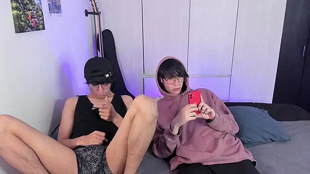 Aventure Twinks online show from December 2024 04:34:02 AM