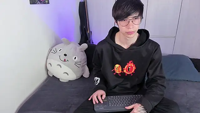 Aventure Twinks online show from February 2025 10:10:02 PM