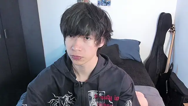 Snapshot of Aventure_Twinks chatting on May 2026 12:27:01 AM Aventure Twinks online show from May 2026 12:27:01 AM