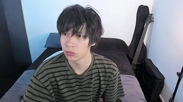 Snapshot of Aventure_Twinks chatting on May 2026 12:08:02 AM Aventure Twinks online show from May 2026 12:08:02 AM