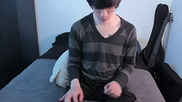Snapshot of Aventure_Twinks chatting on June 2026 02:58:01 AM Aventure Twinks online show from June 2026 02:58:01 AM