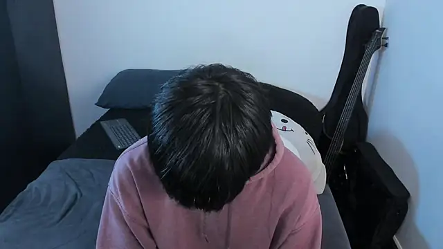 Snapshot of Aventure_Twinks chatting on June 2026 09:39:01 PM Aventure Twinks online show from June 2026 09:39:01 PM