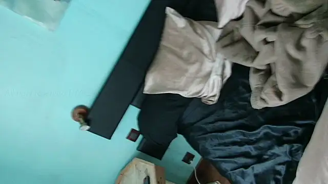 Prxscillia Tx online show from February 2025 01:38:01 PM