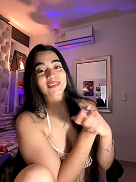 Snapshot of ZarahEvans chatting on September 2025 07:03:01 PM ZarahEvans online show from September 2025 07:03:01 PM