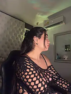 Snapshot of ZarahEvans chatting on June 2026 08:54:01 PM ZarahEvans online show from June 2026 08:54:01 PM