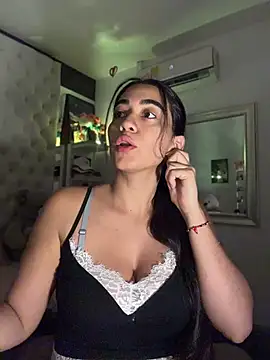 Snapshot of ZarahEvans chatting on July 2026 09:14:02 PM ZarahEvans online show from July 2026 09:14:02 PM