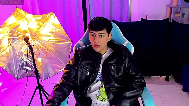 Franco Rizzo  online show from November 2025 08:08:02 PM