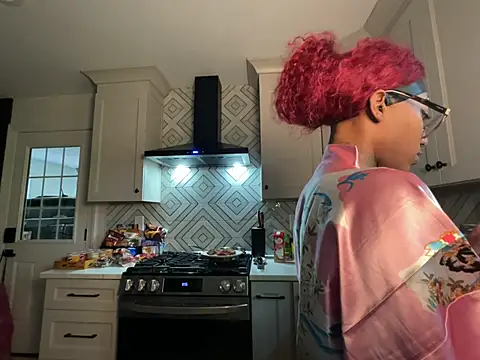 VixenCapri online show from April 2026 12:53:02 PM