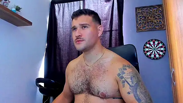 Snapshot of AndrewDiaz chatting on June 2026 06:00:02 PM AndrewDiaz online show from June 2026 06:00:02 PM