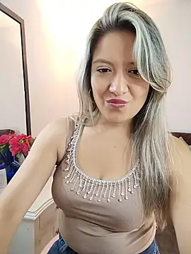 valeriahunter1 online show from January 2026 11:19:01 PM