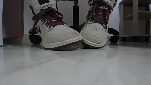 kattypinkk online show from March 2026 07:06:02 PM