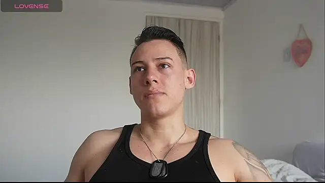 Snapshot of Muscle_King_Cum chatting on May 2026 01:26:02 PM Muscle King Cum online show from May 2026 01:26:02 PM