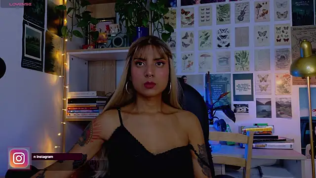 Yeriawaddell  online show from June 2026 10:14:02 PM
