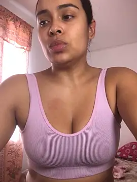 JuanaSimons online show from April 2026 09:39:01 PM