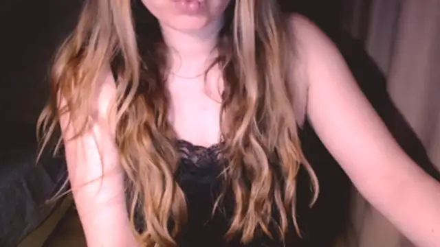 Snapshot of fiona_cute_2 chatting on May 2026 07:19:01 PM fiona cute 2 online show from May 2026 07:19:01 PM