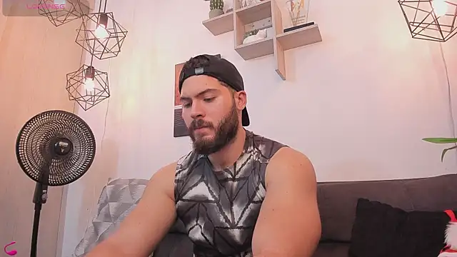 SebastianVilla  online show from December 2025 12:04:01 AM