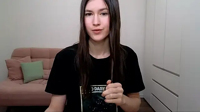 AliciaNewell online show from March 2025 12:37:01 PM