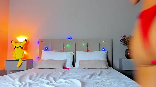 VikkiLustfull online show from February 2025 04:19:02 PM