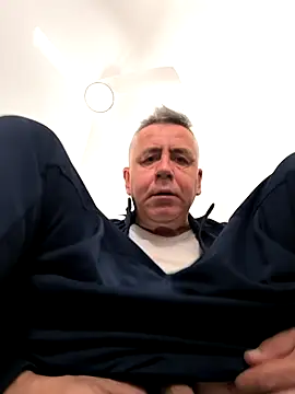 parejamlga58 online show from March 2026 10:52:02 AM