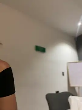 Emilia Bakerr online show from February 2025 06:24:01 PM