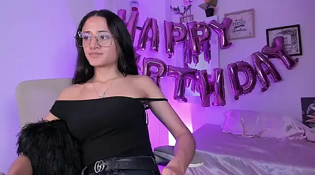  Caroliinee  online show from March 2025 09:15:02 PM