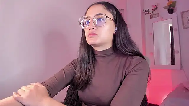  Caroliinee  online show from September 2025 04:54:01 PM