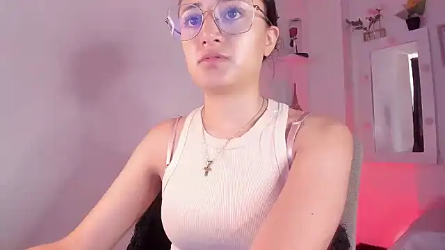  Caroliinee  online show from September 2025 05:05:02 PM