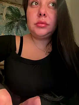 DaisyStreet online show from December 2025 04:00:01 PM