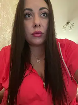 Snapshot of DaisyStreet chatting on July 2026 02:10:02 PM DaisyStreet online show from July 2026 02:10:02 PM